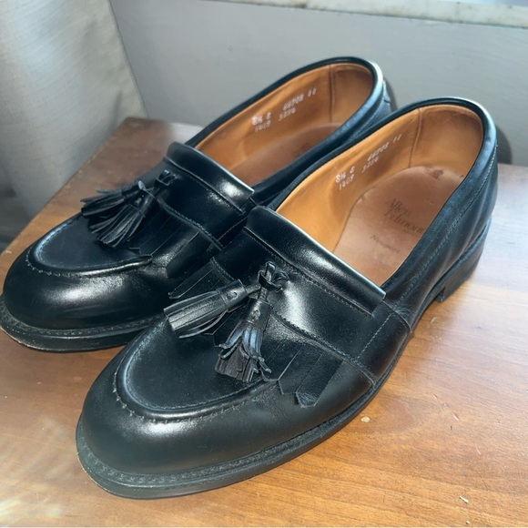 Men's Allen Edmonds Newport Black Leather Tassel Dress Loafers Shoes sz US 8.5E - Picture 2 of 12